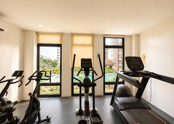 Royal Oceancrest Mactan By 2a Holloway Staycation Aparthotel *